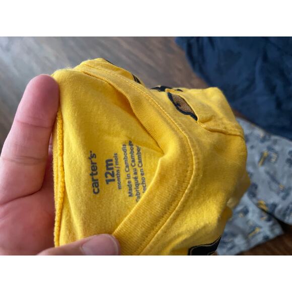 Carters boys 12 month construction outfit - Picture 4 of 4